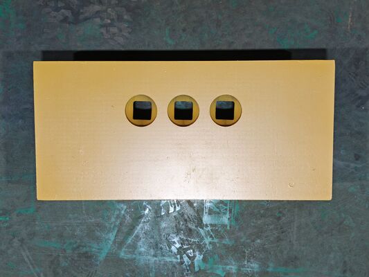 1U0761Mtb Boulonnage à l'extrémité de la machine de chargement