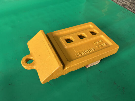 2530069 Coulée demi-flèche bord de fin 3 trous 966G 966H 966M 972G