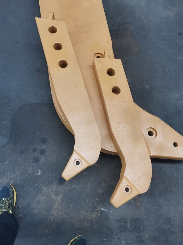 579 jaune de bouteur de la jambe D155 17M-79-21320 de ripper
